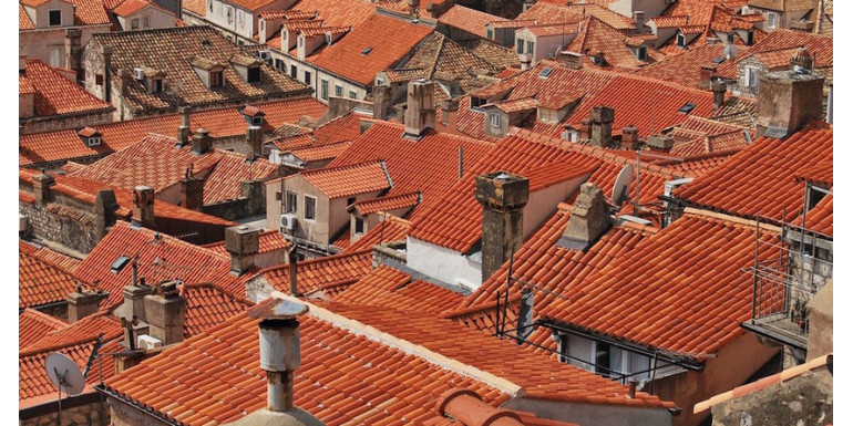 Cokół, odkraplacz i trójnik wyczystki, czyli podstawa budowy komina