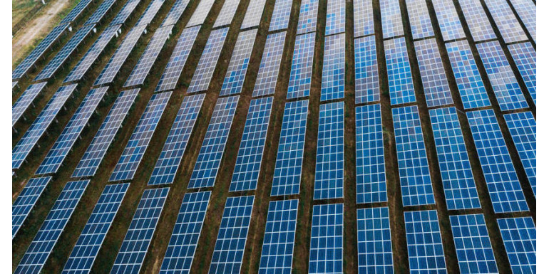 Pod jakim kątem ustawić panele fotowoltaiczne - czyli orientacja a wydajność