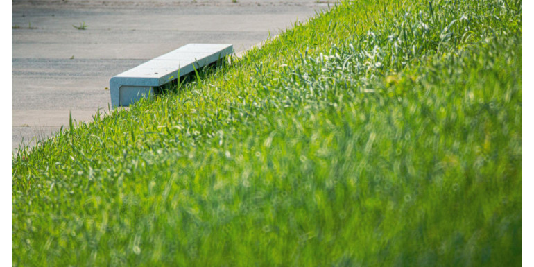 Kiedy i gdzie stosuje się stalowe obrzeża trawnikowe?