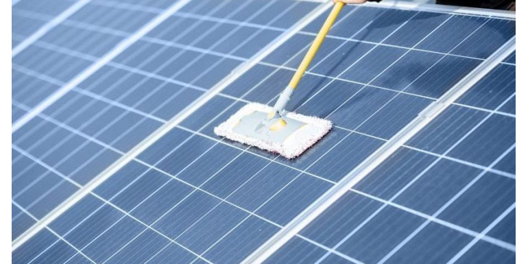 Czyszczenie paneli fotowoltaicznych - sposoby prawidłowego mycia